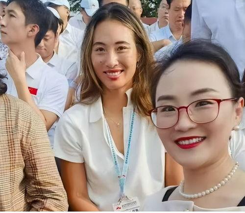 哪里吃瓜一线娱乐圈,一线明星的幕后故事与八卦风云